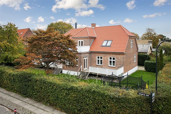 Almevej 19