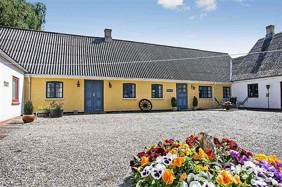 Mellemvej 2