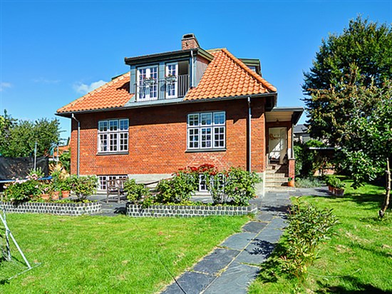 Melvillevej 8