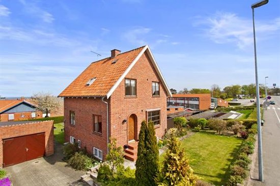 Strandvejen 18