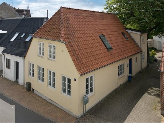 Slagtergade 9