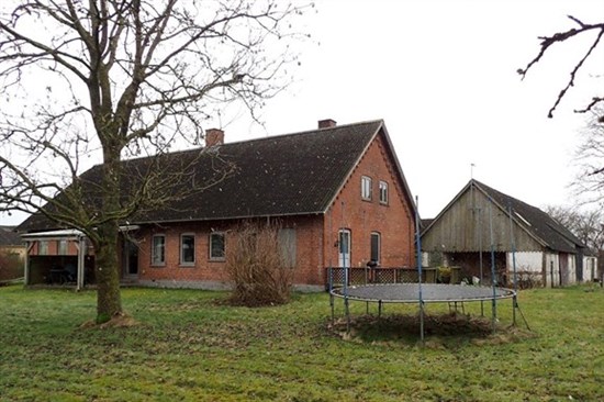 Teestrup Bygade 1