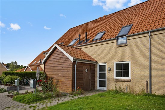 Steenagerhuse 67