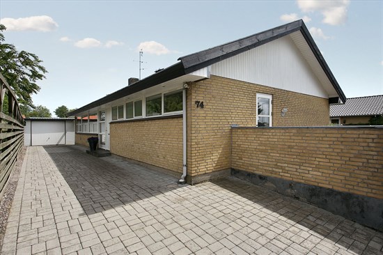 Kongevej 74