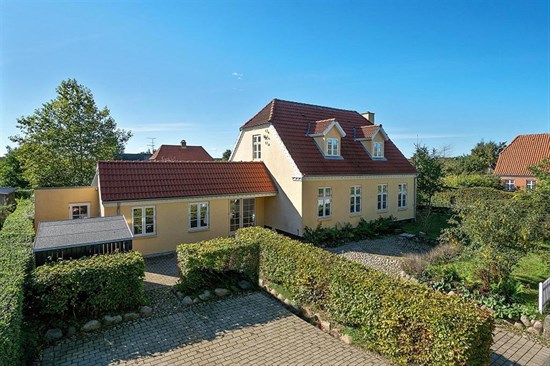 Tidligere Salg P Nellikevej 2 Vester S by