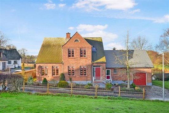 Stranderød 6