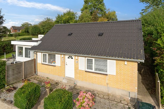 Byvej 18