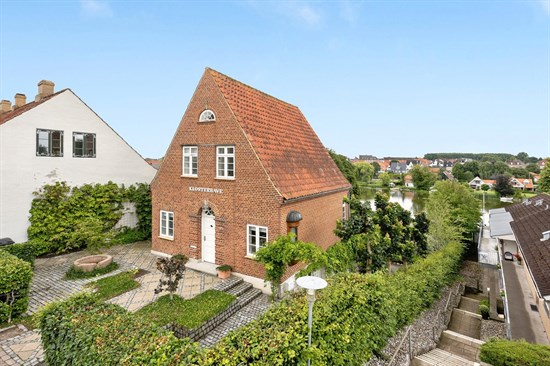 Klosteret 27