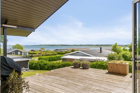 Strandsvinget 25