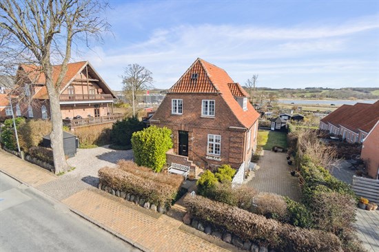 Klostergade 36