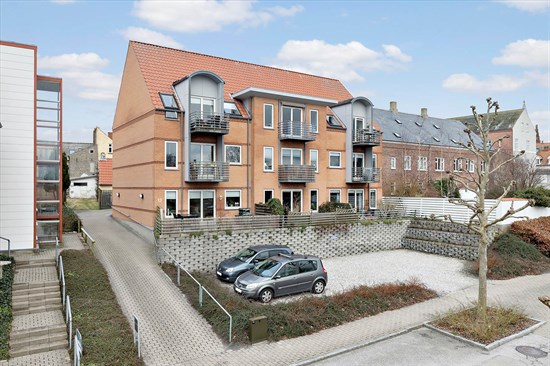 Posthaven 13, 2. mf