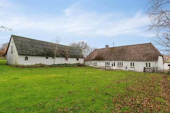 Løvskal Landevej 15