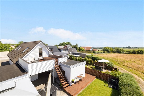 Geding Byvej 11, Geding