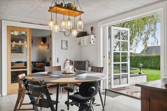 Hus – Skanderborg, Stilling - Flere