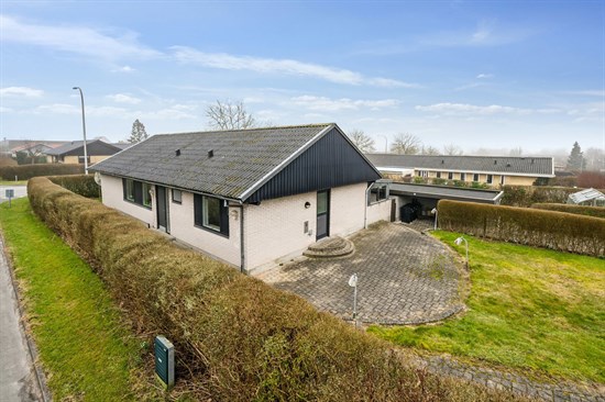 Bjørnøvænget 1, True