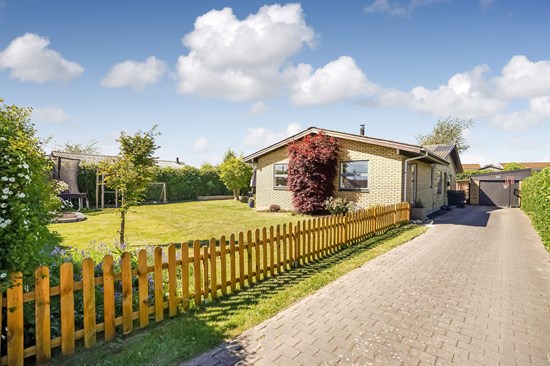 Warthoesvej 25