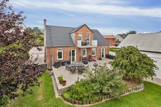 Hovedgaden 42, Ø Alling