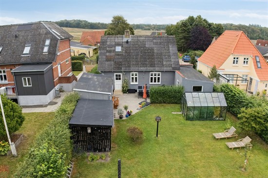 Hus – Hovedgård
