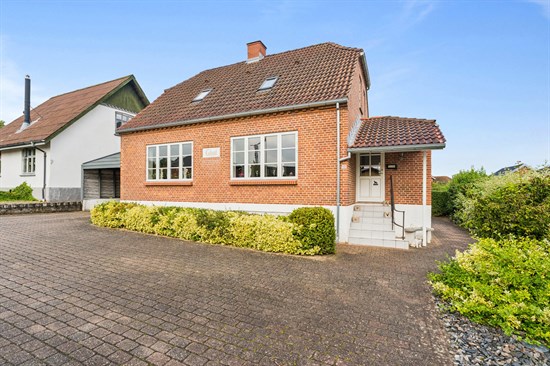Fælledvej 12