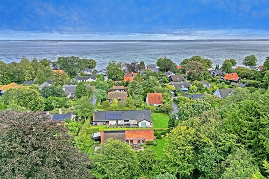 Solgt Villa på Hellebakken 8, Hellebæk