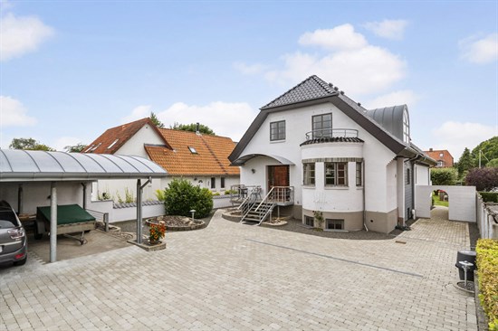 L.A. Rings Vej 28