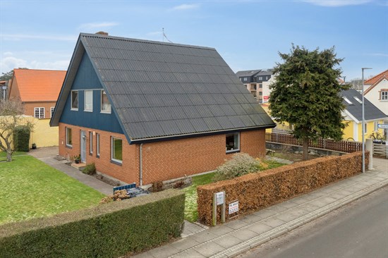 Skolegade 16