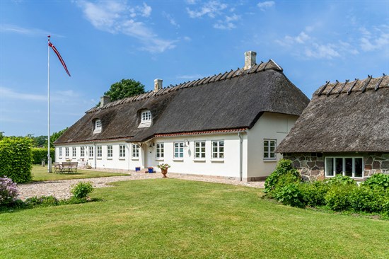 Kuća, 166 m², zemljište 76888 m²