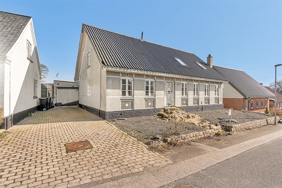 Hald Møllevej 8, Hald