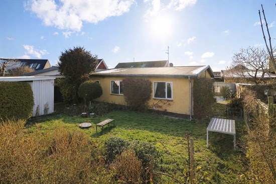 Shtëpi, 78 m², tokë 321 m²