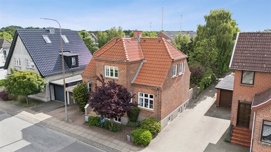 Māja, 128 m², zeme 532 m²