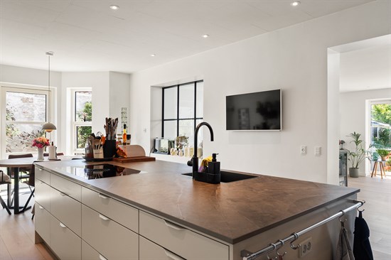 Kuća, 136 m², plac 818 m²
