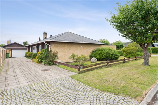 Hiša, 120 m², zemljišče 751 m²