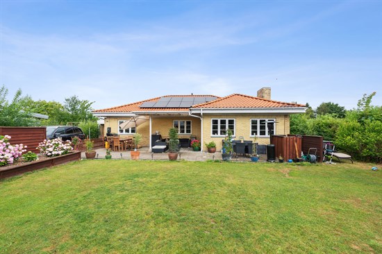 Casă, 140 m², teren 738 m²