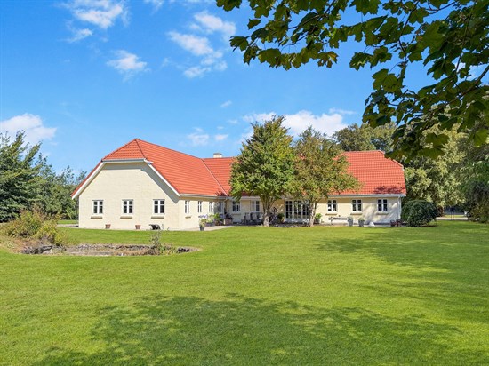Hus – Hjallerup, Ågårde