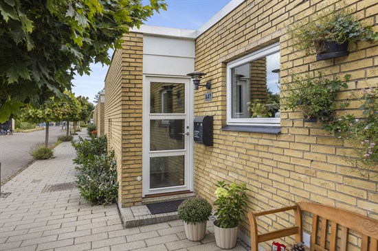 Kuća, 136 m², zemljište 258 m²