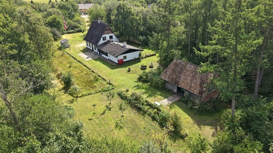 Māja, 272 m², zeme 10053 m²