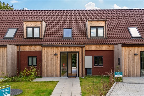 Hus, 127 m², tomt 217 m²
