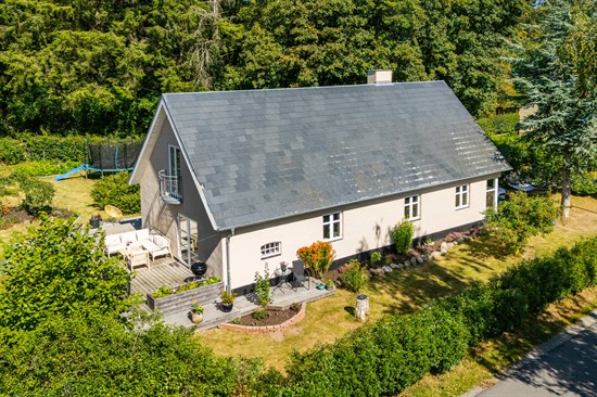 House, 182 m², land 1359 m²
