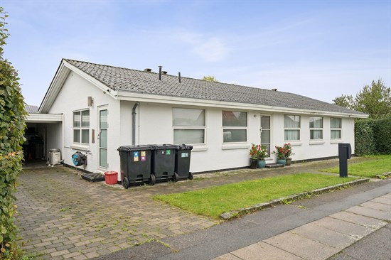 House, 139 m², land 706 m²