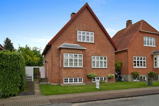 Dronningensgade 9