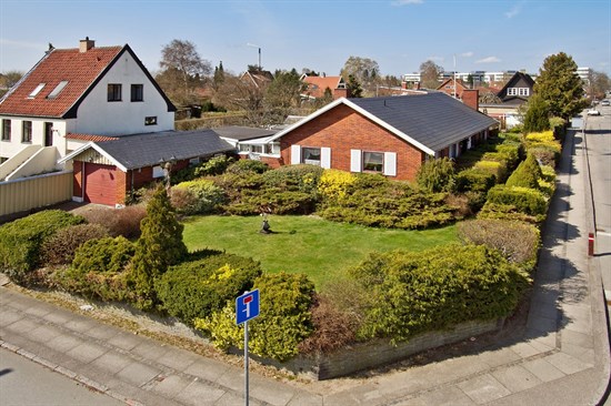Kantatevej 14