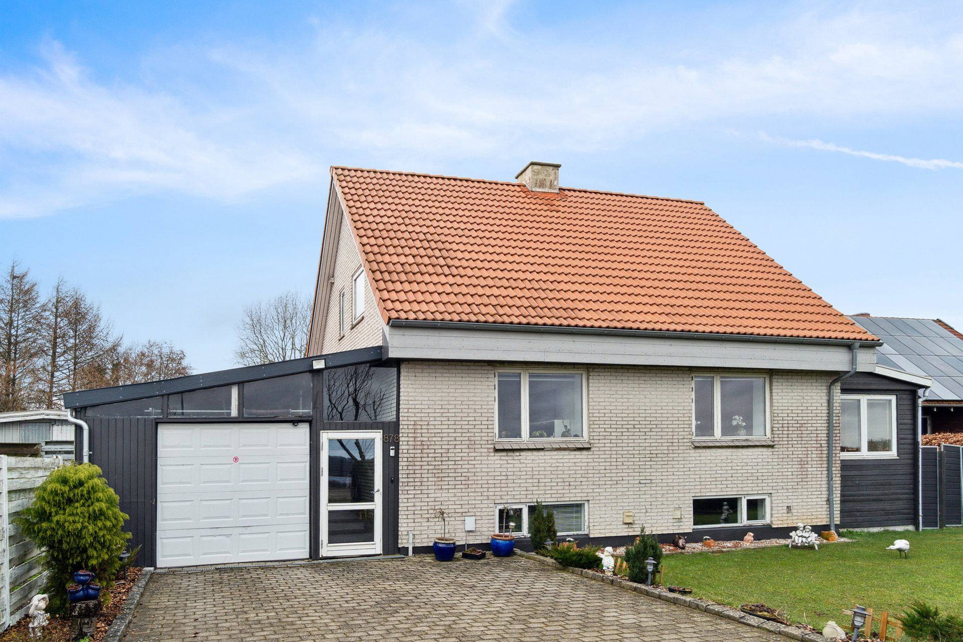 Tidligere salg på 878, Lading