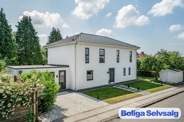 Merianvej 11, 2900 Hellerup