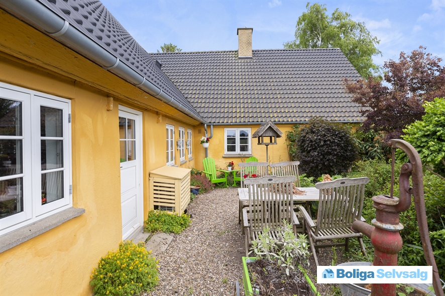 Askov huse 4, 4440 Mørkøv