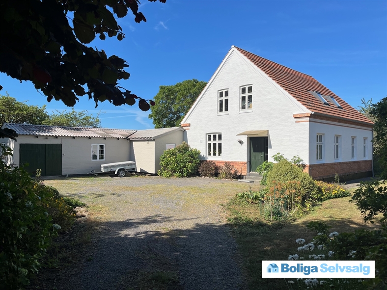 Trekanten 8, 3720 Aakirkeby