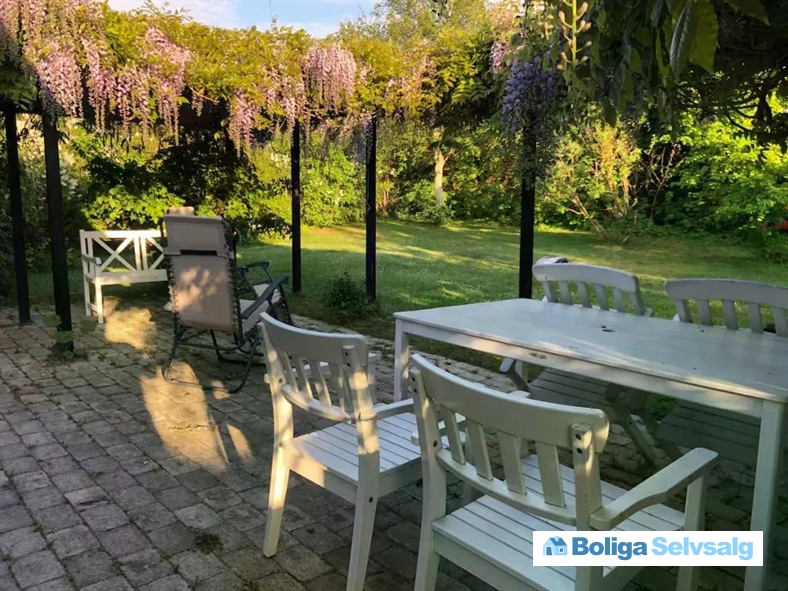 Rusevænget 6, 4750 Lundby