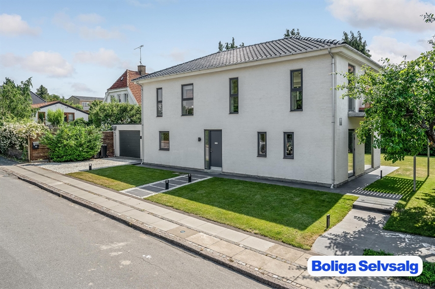 Merianvej 11, 2900 Hellerup