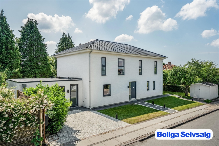 Merianvej 11, 2900 Hellerup